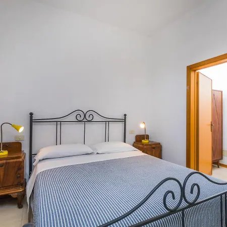 Tatil Evi Il Giardino Sul Mare By Interhome