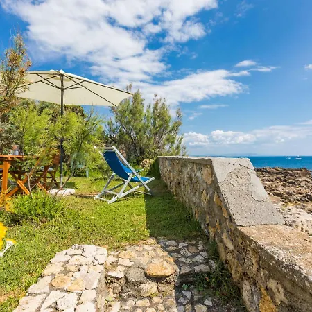 Tatil Evi Il Giardino Sul Mare By Interhome